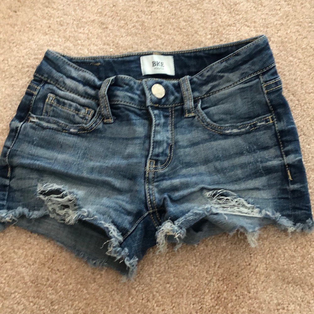 Really cute jean shorts.